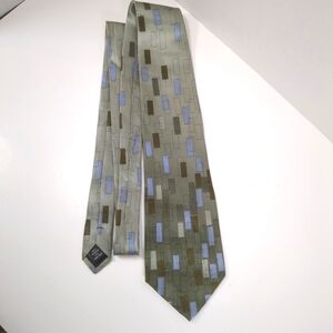 Reaction Kenneth Cole Geometric Patterned Silk Tie - Gray and Blue